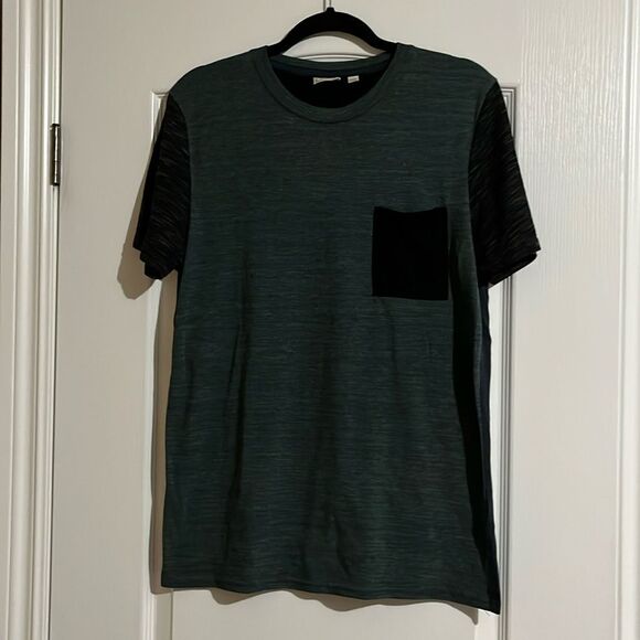 T-shirt/Size M - Picture 1 of 7